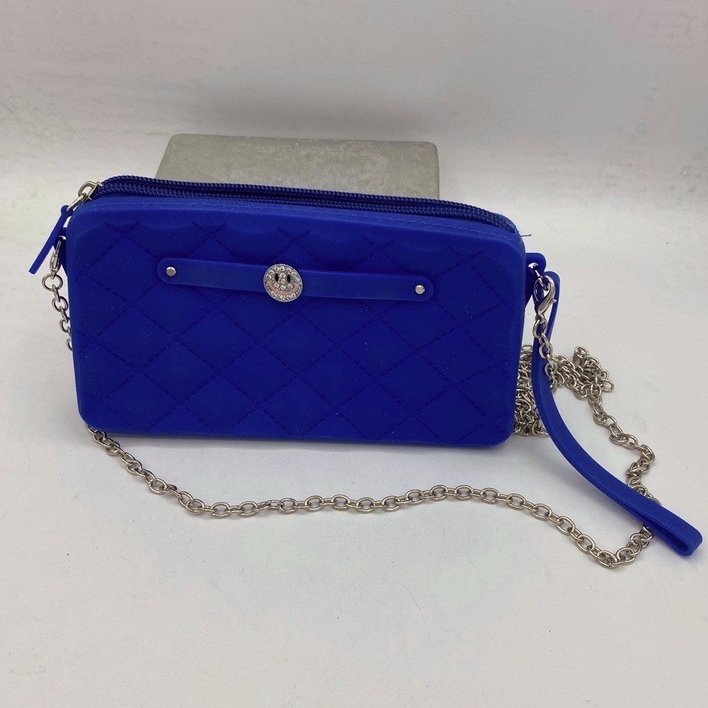 American Jewel Small Silicone Blue Quilted Gummy Wristlet/ Crossbody Bag - Picture 8 of 9